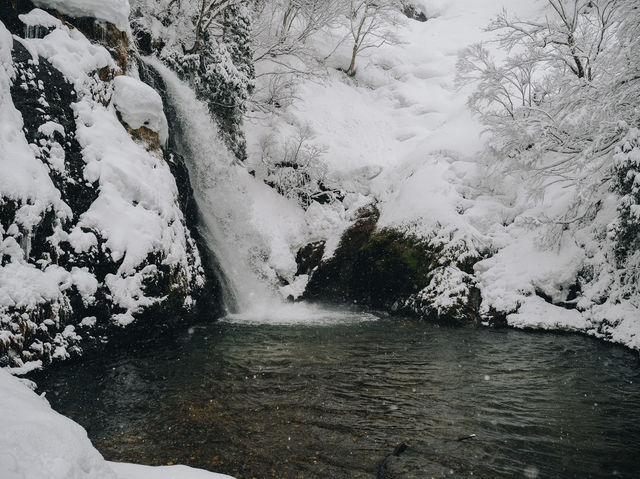 Ginzan Onsen  หมู่บ้านออนเซ็นท่ามกลางหุบเขา🏔️