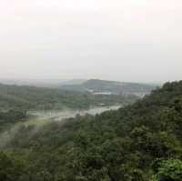 วัดสิรินธรวรารามภูพร้าว (วัดเรืองแสง)