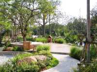 คาเฟ่ริมน้ำ หอมดิน กลิ่นจันทร์