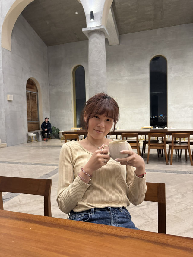 屏東海上教堂咖啡晚上也超美！