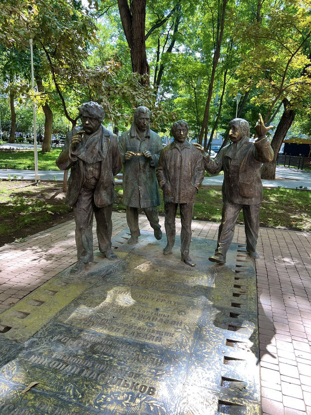 Springtime in Yerevan: Around the Cascade🌷