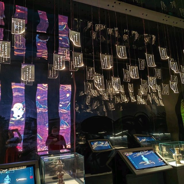 Exploring the Historical Exhibit at Kaifu Temple in Changsha