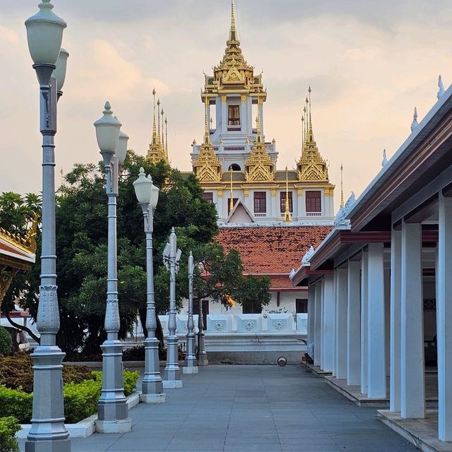 โลหะปราสาท 1ใน 3ของโลก