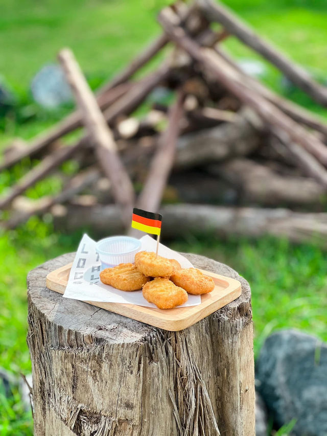 คาเฟ่สายแคมป์ปิ้ง 🏕 Log 'n Talk Cafe