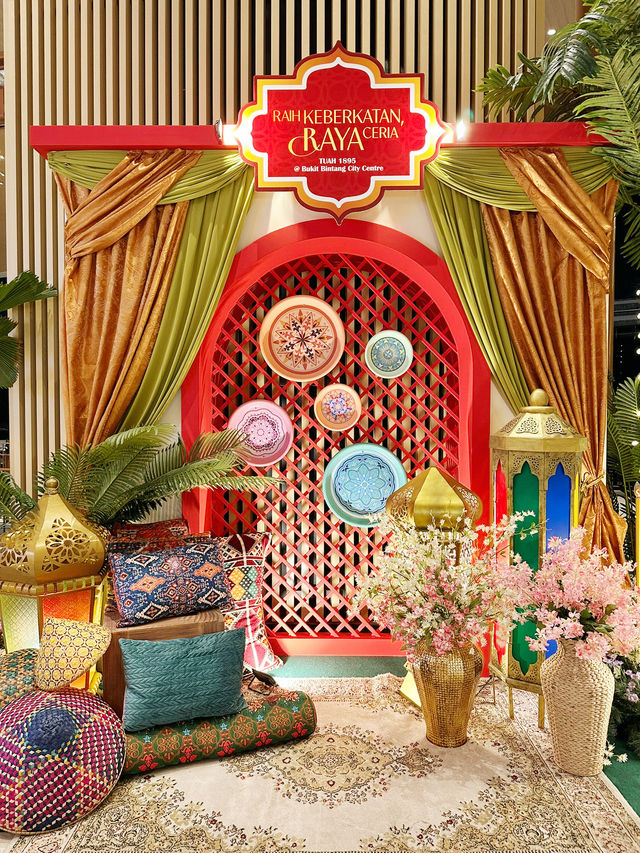 Heritage Blooms Green at TUAH 1895
