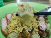 เฮ่งกี่ ต้นตำรับตำนาน 90 ปี บะหมี่โพธาราม