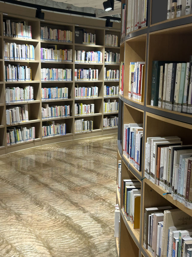 청주🤍 문화제조창C 속 지식과 감성의 쉼터, 청주열린도서관 📚✨