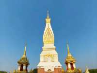 พระธาตุพนม ศาสนสถานศักสิทธิ์แห่งอีสาน