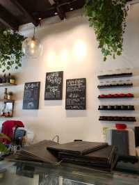 Georgetown’s Artistic Café Escape