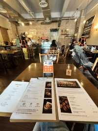 Estelle Bagel Cafe: Where Freshly Baked Perfection Meets Comfort 