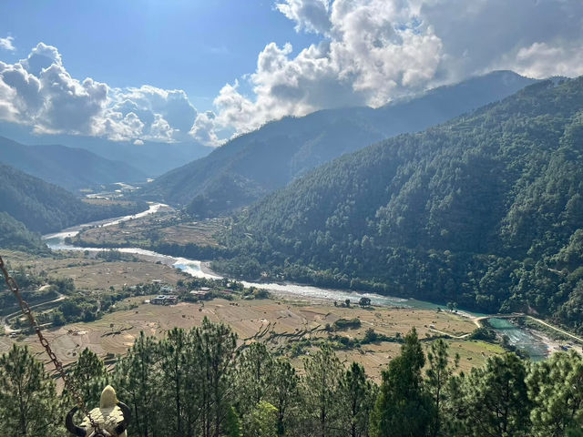 Khamsum Yulley Namgyal Chorten – A Hike With a View That Stays With You