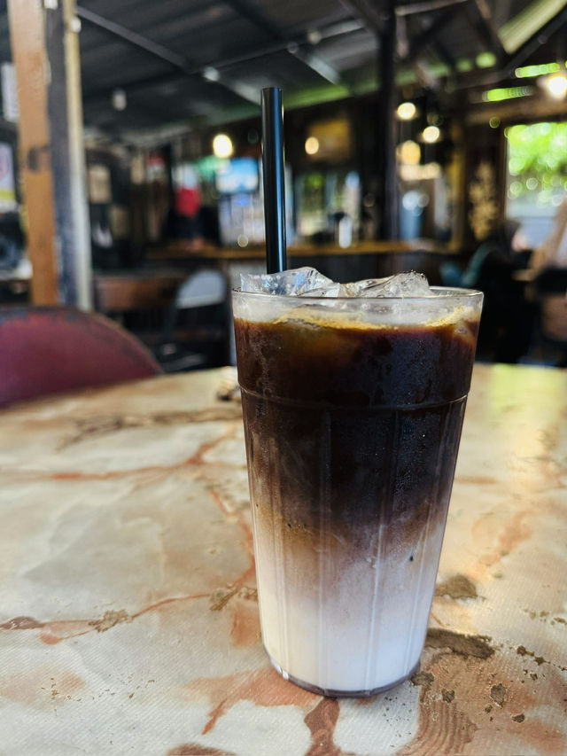 A Sip of Nostalgia at Kedai Klasik Kopi Kemaman