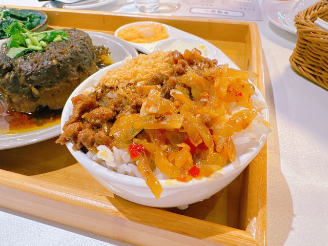 潮台菜一點也不台~龍蝦三明治超好吃