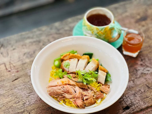 本場のタイ屋台グルメを満喫！クワンリアム水上マーケットで食の旅を。