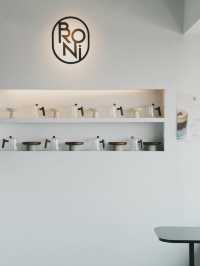 釜山 咖啡探店 有點美、有點空虛的 Broni 