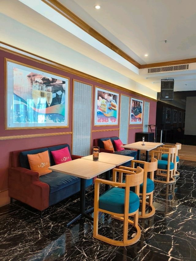 Chill Vibes & Sweet Treats at Coralz Bistro