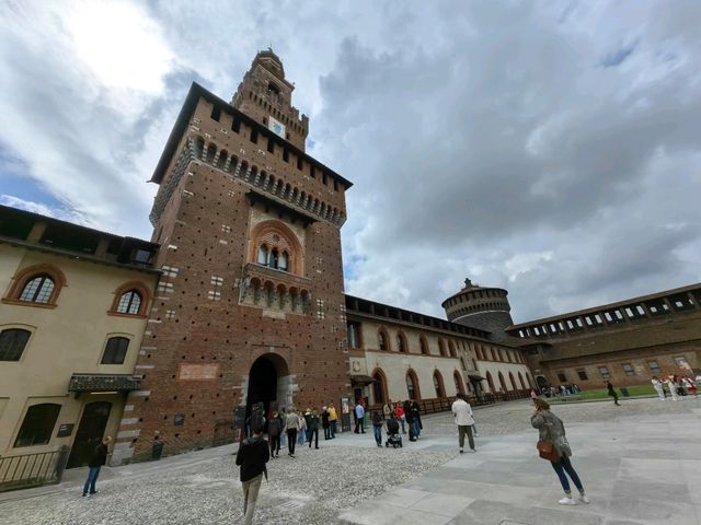 米蘭景點斯福爾扎城堡