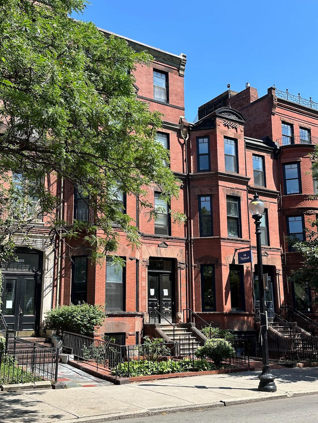 漫步Newbury Street：波士頓最美街道的時尚與風格