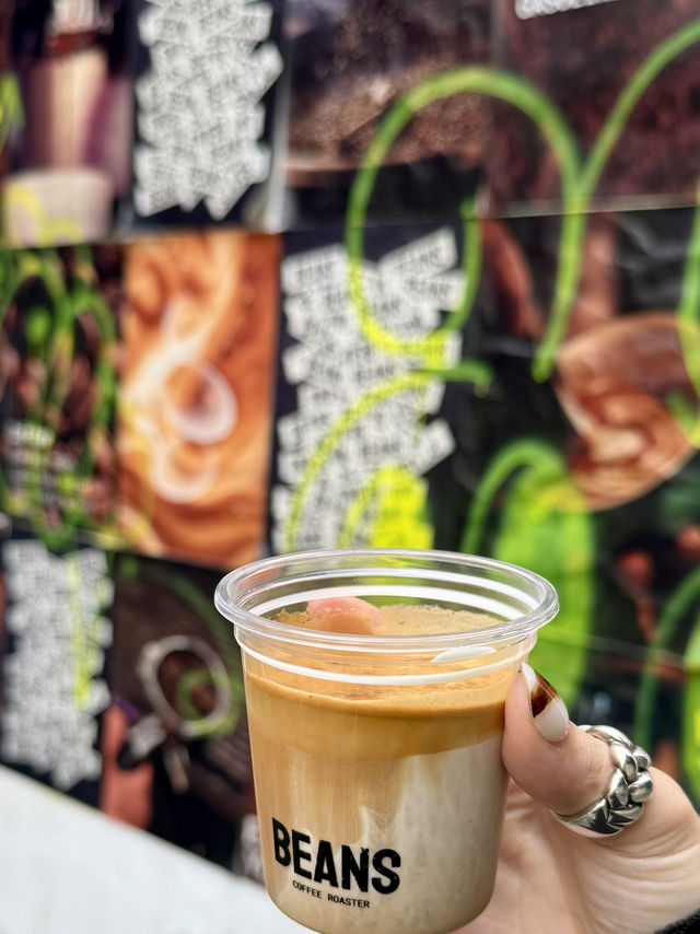 Explore Songwat – Bangkok’s Revived Coffee & Culture Lane ☕️