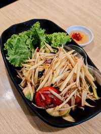Tonoak ร้านข้าวหมาข้าวแมวกลางสยาม