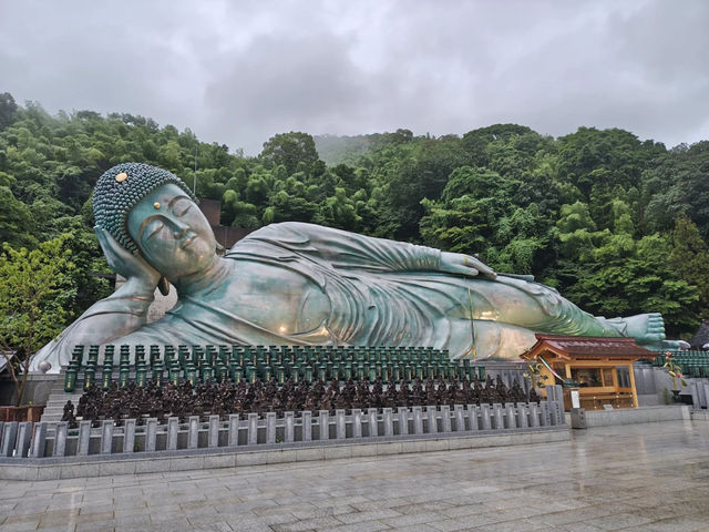 ⛩️✨ วัดนันโซอิน – วัดพระนอนแห่งฟุกุโอกะ 