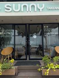 Sunny Cafe: Samui's Bright Spot