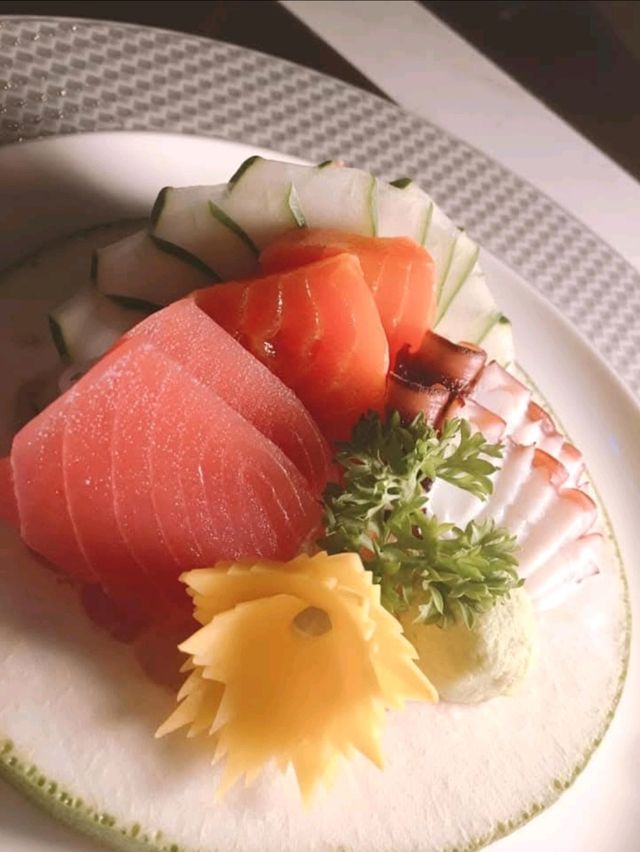 บุฟเฟต์นานาชาติ ตึกใบหยก ช่วงค่ำ