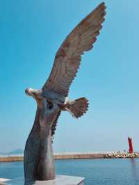 Neungpo Waterside Park, Geoje: A Serene Coastal Haven with Artistic Touches