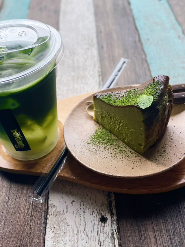 Thrrmda Bar & Eatery