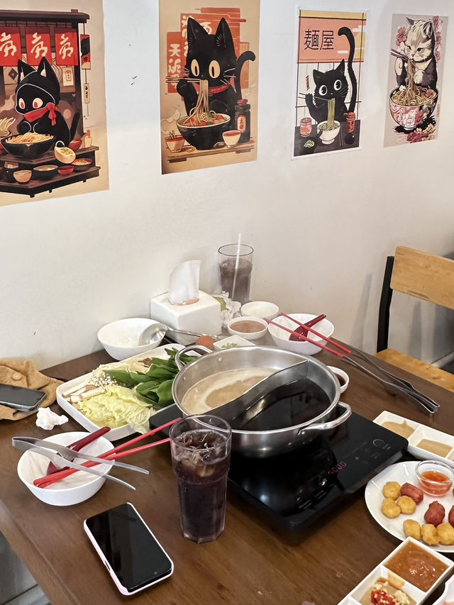 สุขีชาบู ชาบูบุฟเฟ่ต์คุ้มเกินราคา at สามย่าน
