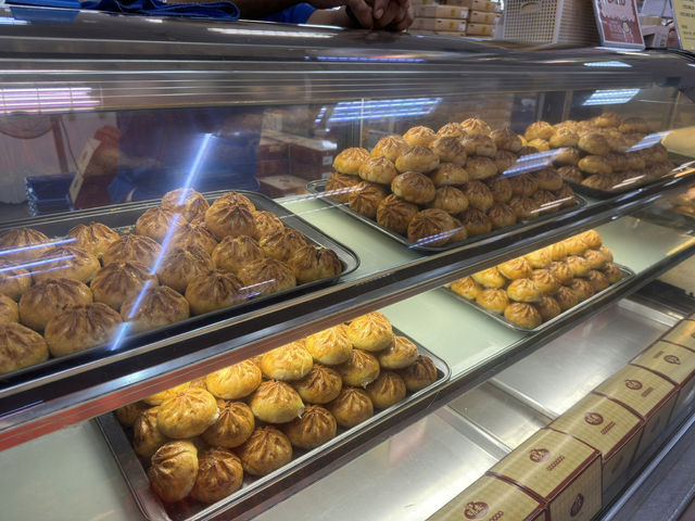 🥮 Souvenir Stop with a Snack Bonus at Ming Ang, Yong Peng