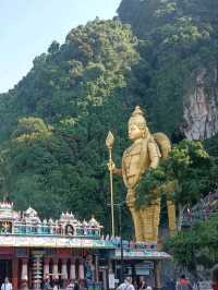 Sacred Heights: Batu Caves’ Spiritual Ascent 