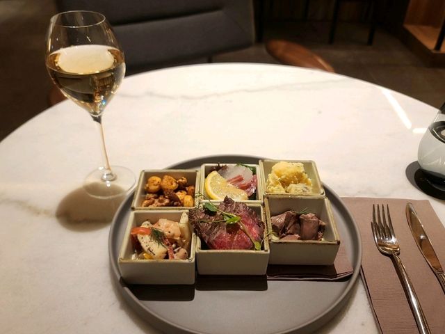 코트야드 바이 메리어트 나고야(コートヤード・バイ・マリオット 名古屋) 더 라운지(The Lounge)