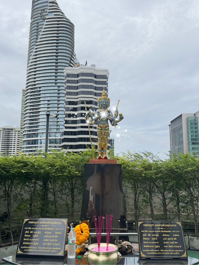 ตามรอยมูความรัก @ศาลพระเเม่ลักษมี 🏢✨