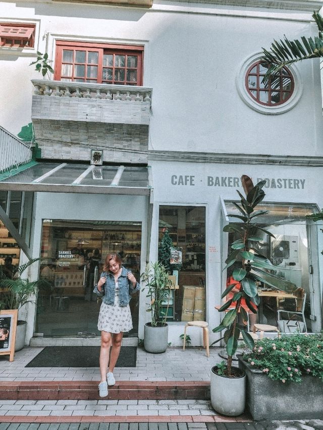 Sarnies Roastery – A Calm & Cozy Café Morning in Bangkok 🌿☕📍