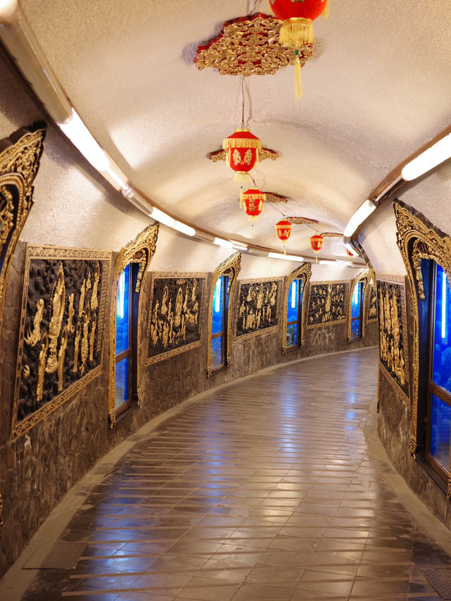 วัดกวนตู้ (Guandu Temple) วัดเก่าแก่ริมแม่น้ำ