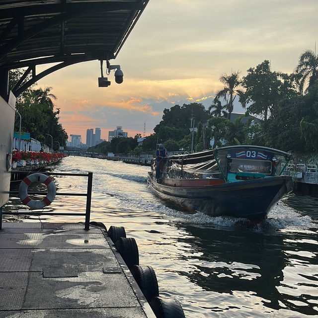🌊【曼谷必去！ICONSIAM室內水上市場】🛶 冷氣房裡體驗道地泰式風情！  