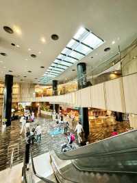 Jet-Set in Style – Crowne Plaza Changi Airport Lobby Elegance