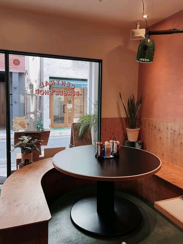 CENTRAL BURGER SHOP