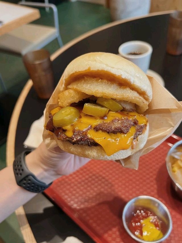CENTRAL BURGER SHOP