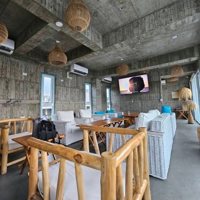 小琉球 | 最Chill的潛水Hostel：輕旅泡泡池畔背包客棧