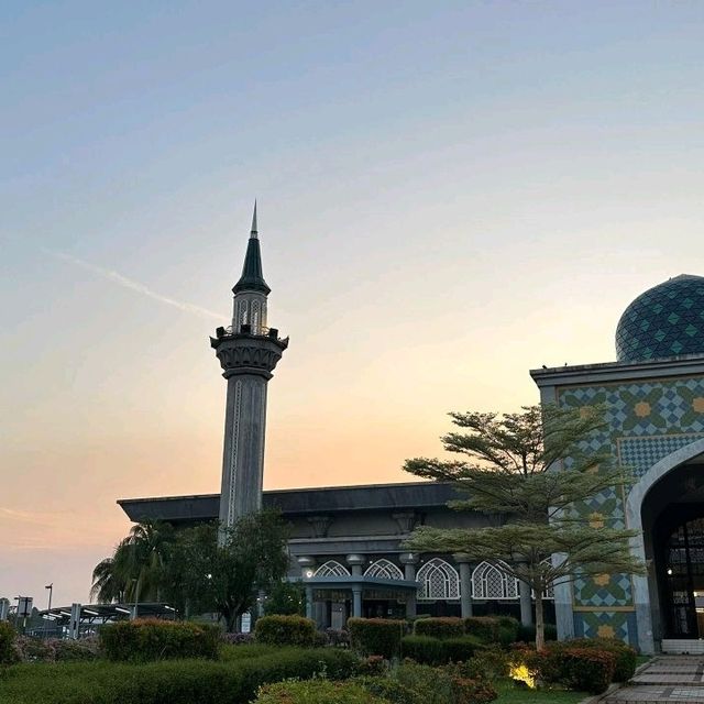 Tranquility in Transit: Masjid Sultan Abdul Samad KLIA