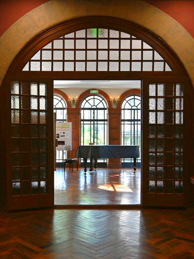 🎼 Shanghai’s Hidden Gem: The “Music Castle”