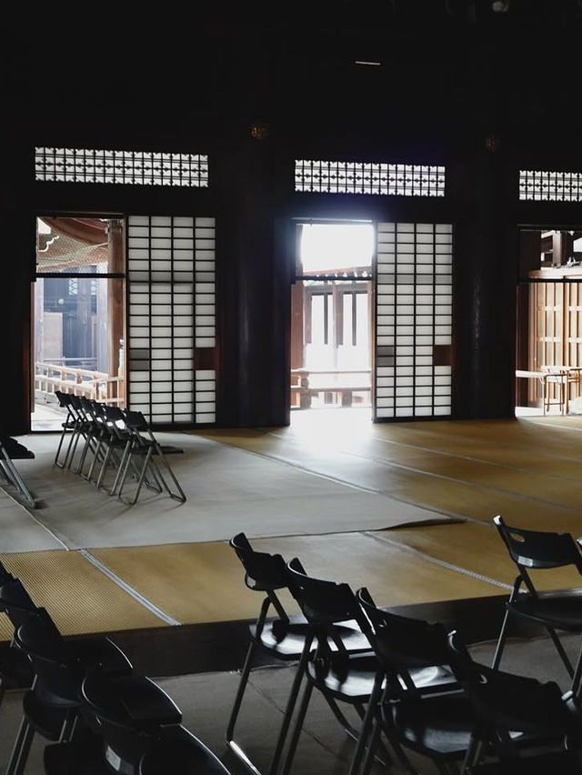 【東本願寺】心に響く静けさと荘厳さ🙏京都駅すぐの“癒しと祈り”の空間