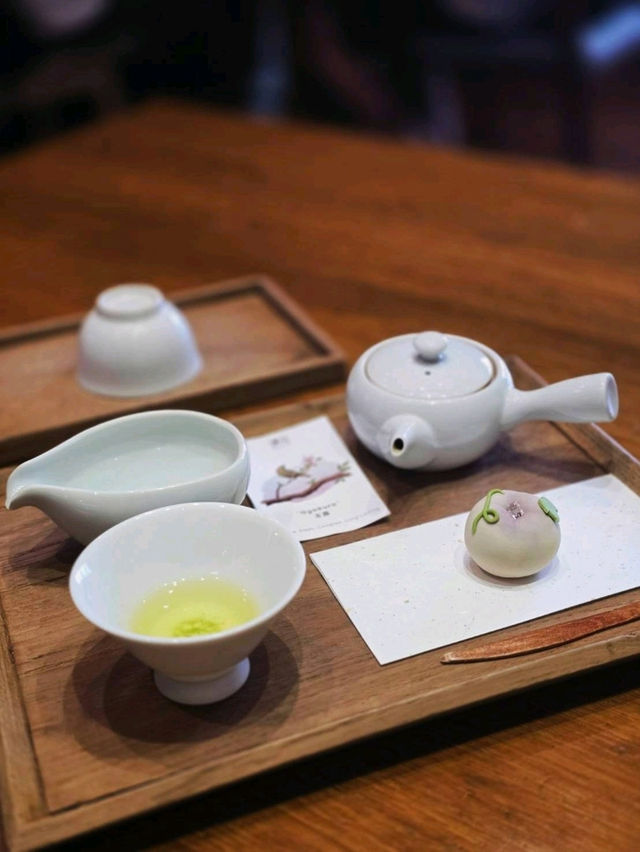 ชาดีๆ ในวันฝนพรำที่ Mogokoro Teahouse