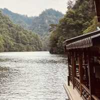 Baofeng Lake: A Tranquil Paradise in Zhangjiajie's Avatar Mountains
