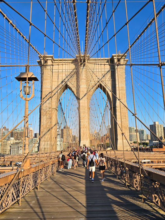 Brooklyn Bridge & The Must-Try Beef Sandwich Combo 🌉🥪📸