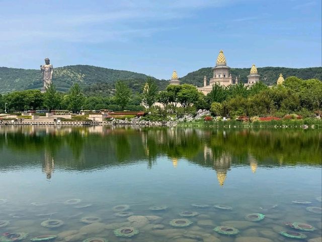 Spiritual Majesty at Lingshan Scenic Area Spiritual Majesty at Lingshan Scenic Area