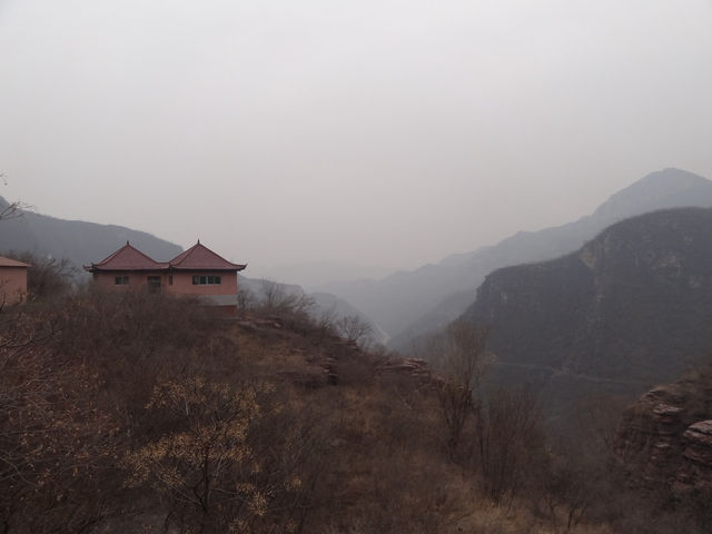 The Silent Narrative of the Taihang Sky Spine: How to Hear the Echoes of High Tang in the Mist
