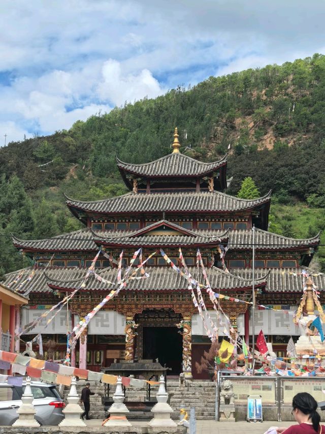 Lugu Lake: Where the Mountains Whisper and the Water Dreams
